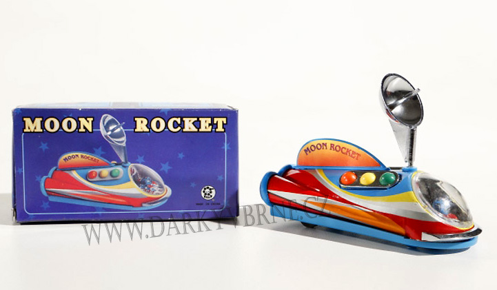 Raketa Moon Rocket s anténou a kosmonautem